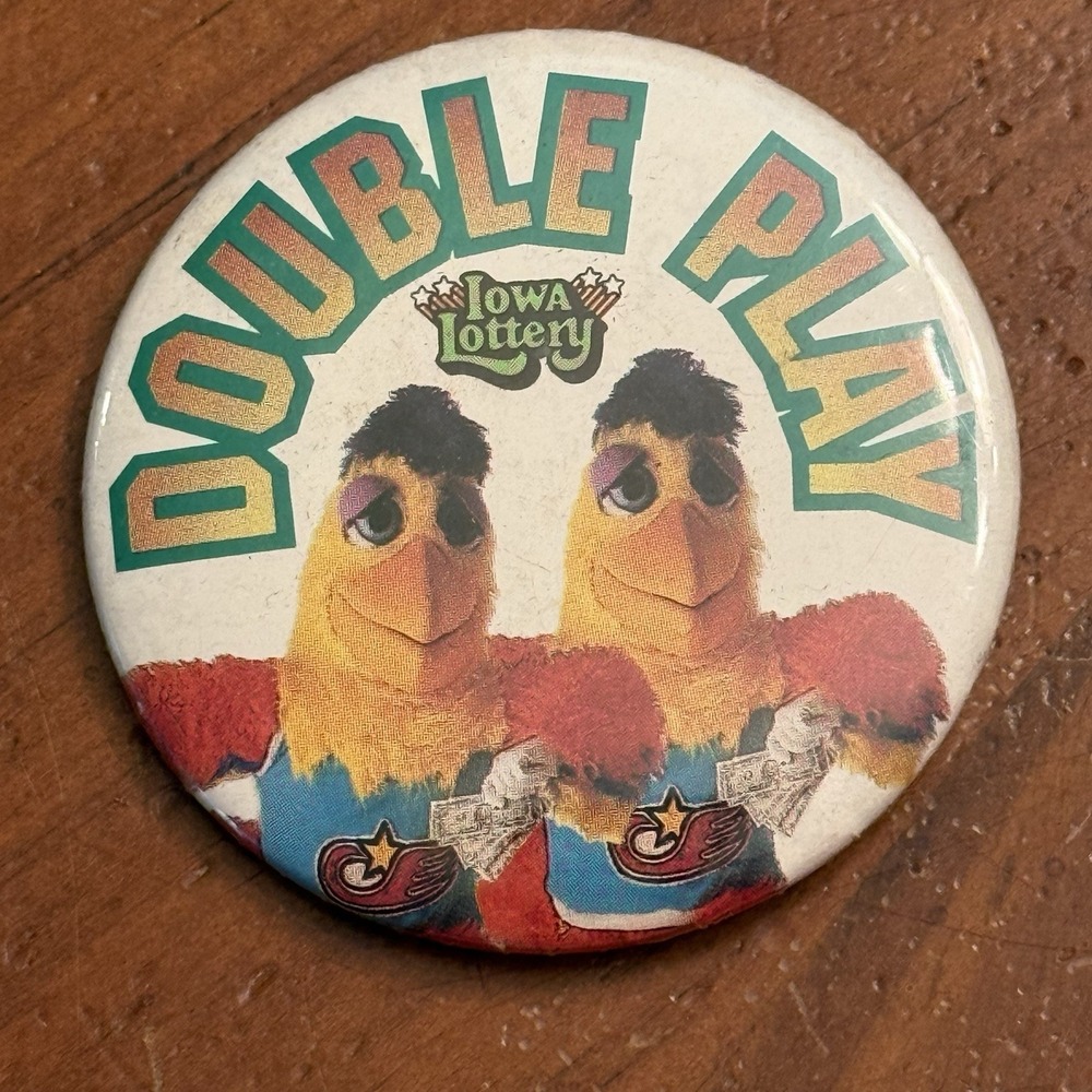 Double Play Iowa Lottery Chicken Vintage Pinback Button Pin‎ Round Circle